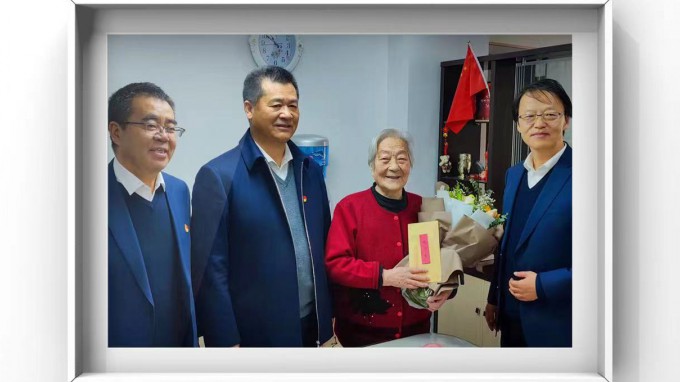 甘肅工程咨詢集團(tuán)黨委開展春節(jié)“送溫暖”慰問活動(dòng)