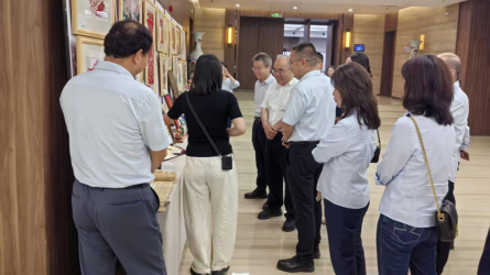 國泰海通證券股份有限公司相關(guān)營業(yè)部參觀甘肅工程咨詢集團(tuán)廉潔文化作品展
