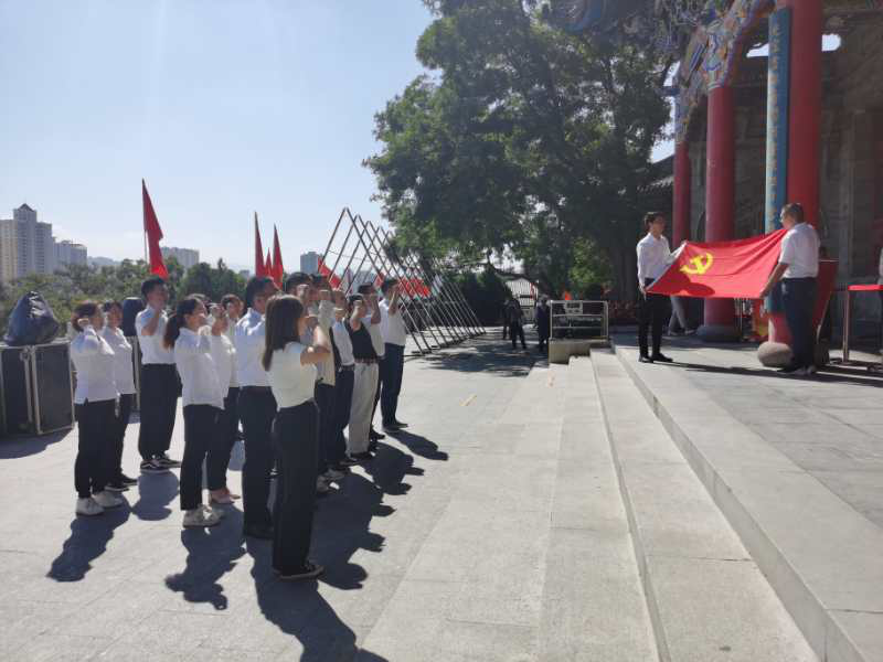 集團(tuán)機(jī)關(guān)第二黨支部與土木院第一黨支部開展<br/>“重溫光輝歷程，傳承紅色基因”主題黨日暨結(jié)對共建活動